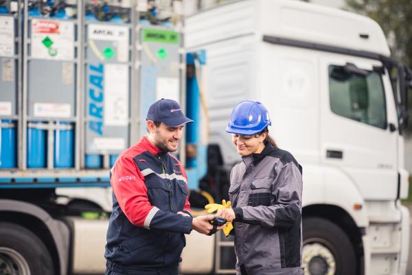 Ordering and delivering Air Liquide gas cylinders